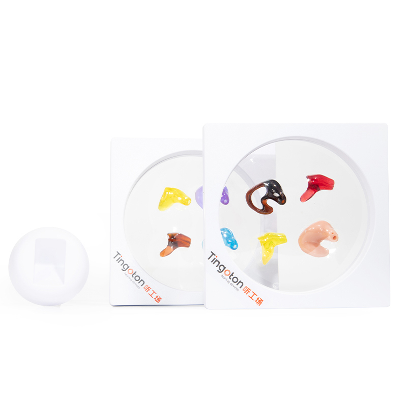 Good Quality White Square Shape Plastic PE Elastic Membrane Eco-Friendly Ear Mold Display Stand Customized Logo 11.8x11.8x2cm product detail